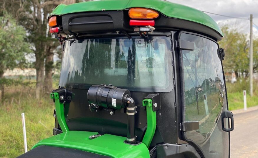 2017 John Deere 1585