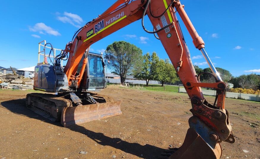 2014 Hitachi ZX135US-3