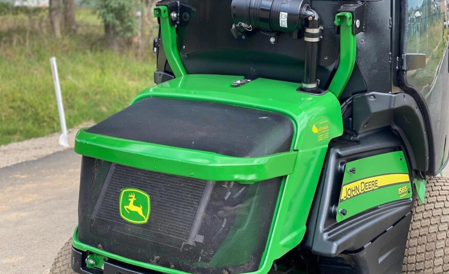 2017 John Deere 1585