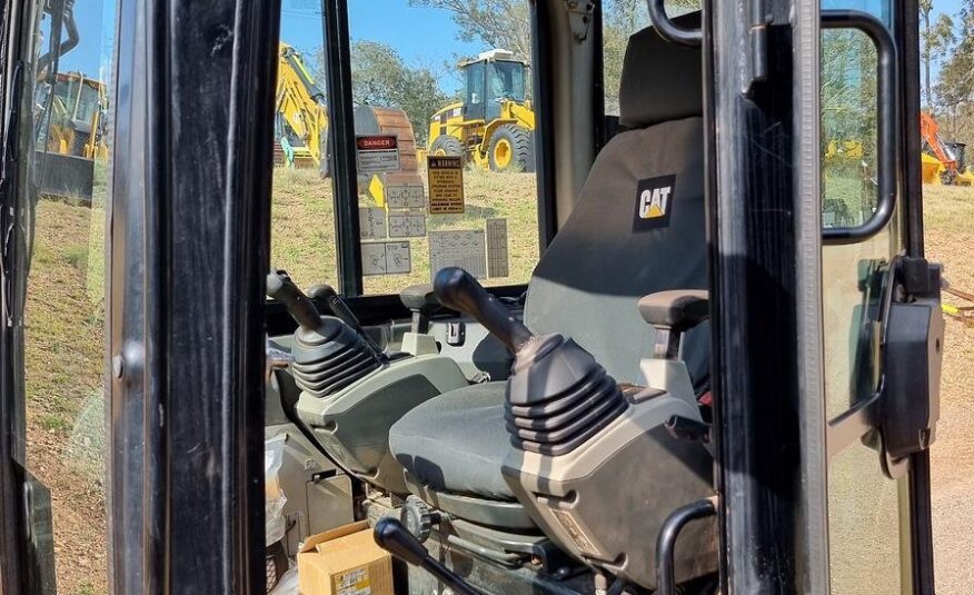 2016 Caterpillar 305E2