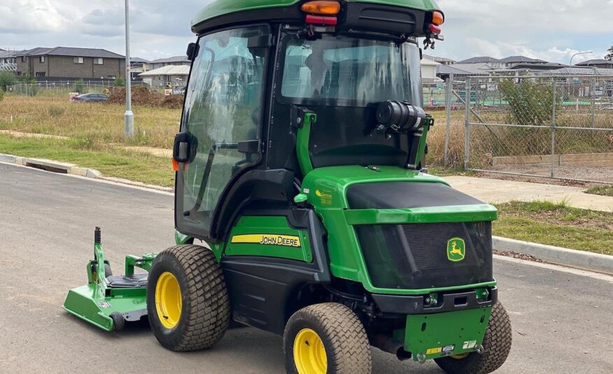 2017 John Deere 1585