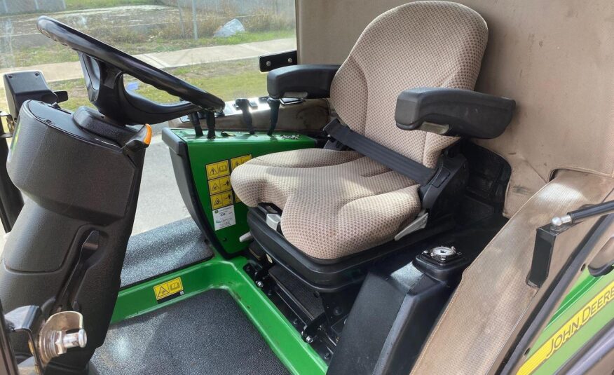 2017 John Deere 1585