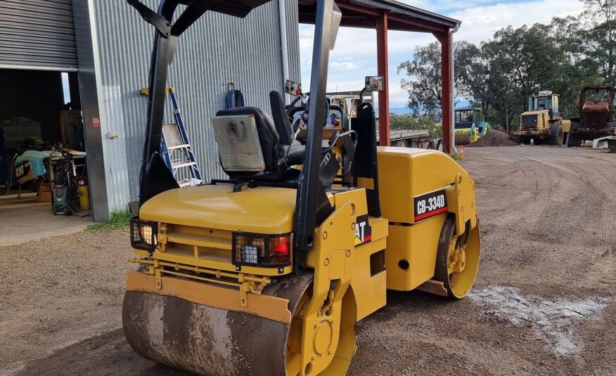 2003 Caterpillar CB334 D