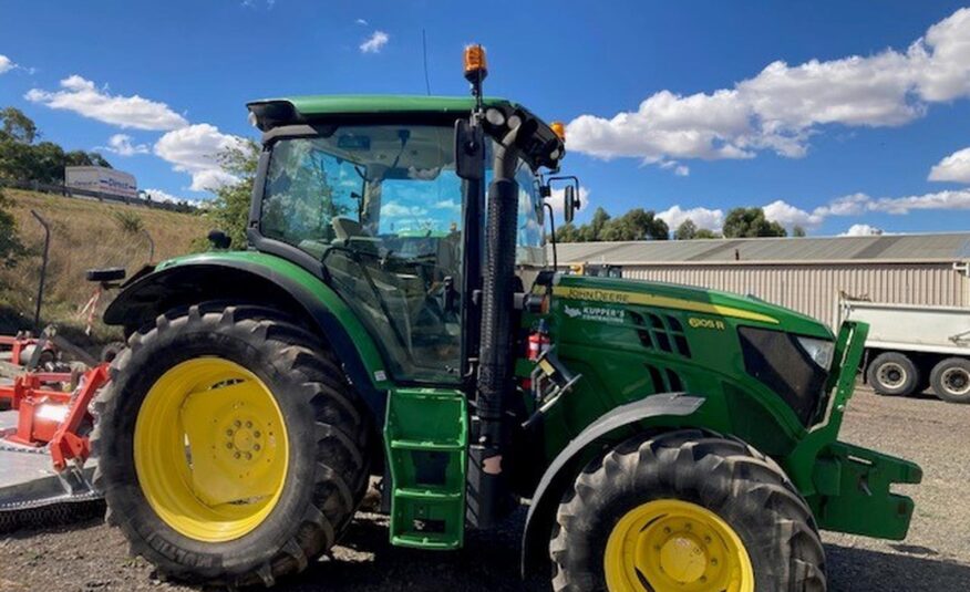 2014 John Deere 6105R