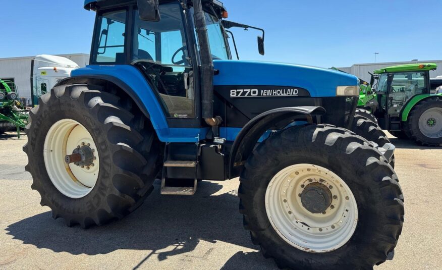 2019 New Holland 8770