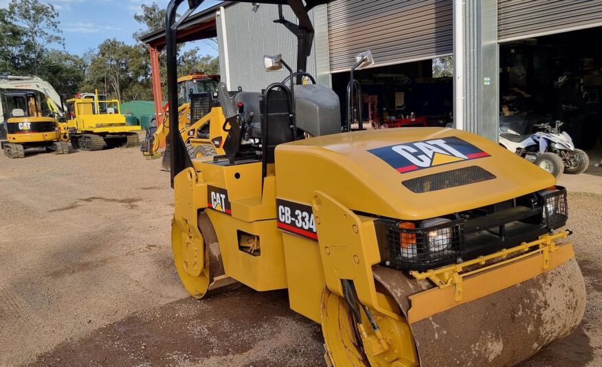 2003 Caterpillar CB334 D