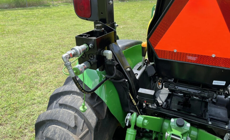 2018 John Deere 3046R