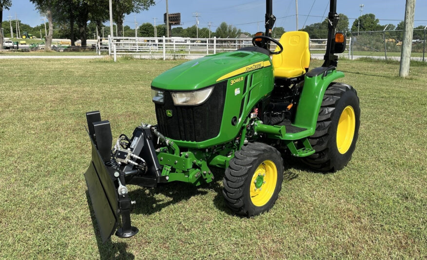 2018 John Deere 3046R