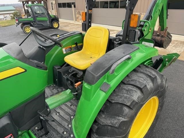 2020 John Deere 4052M