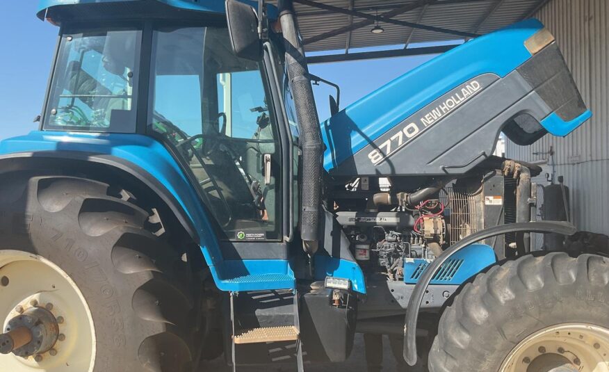 2019 New Holland 8770